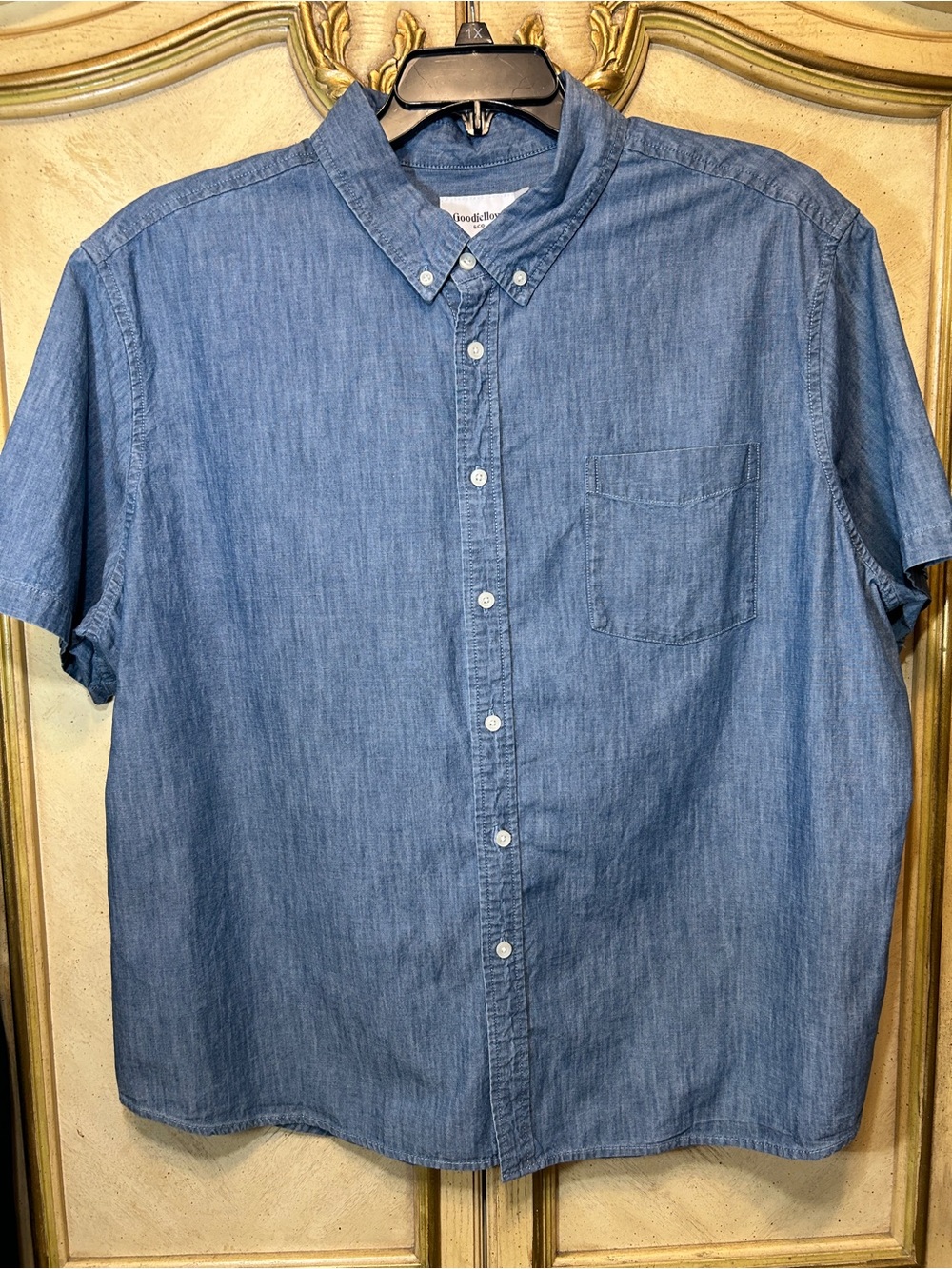 Goodfellow & Co Short Sleeve Blue Chambray Button Down Shirt